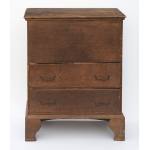 1720-1740 NEW HAMPSHIRE BLANKET CHEST WITH NARROW FORM AND GREAT VERTICAL LIFT FROM A DYNAMIC BRACKET BASE: Preview